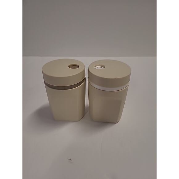 Tupperware Twist Top Salt & Pepper Shakers Vintage Beige Almond Set USA Made - Picture 6 of 11